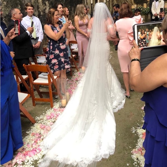 Pronovias Imelda dress - Picture 2 of 4